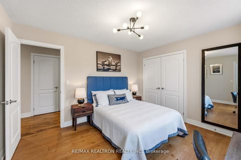 Photo 31 at 2 Daniel Bram Drive, Patterson, Vaughan