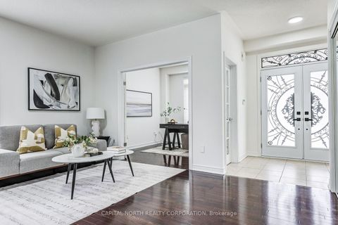 Photo 2 at 31 Weekes Avenue, Oak Ridges, Richmond Hill