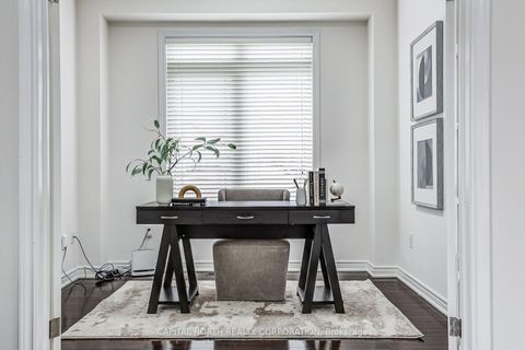 Photo 3 at 31 Weekes Avenue, Oak Ridges, Richmond Hill