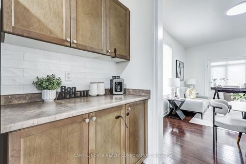 Photo 11 at 31 Weekes Avenue, Oak Ridges, Richmond Hill