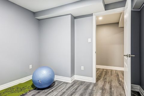 Photo 35 at 31 Weekes Avenue, Oak Ridges, Richmond Hill