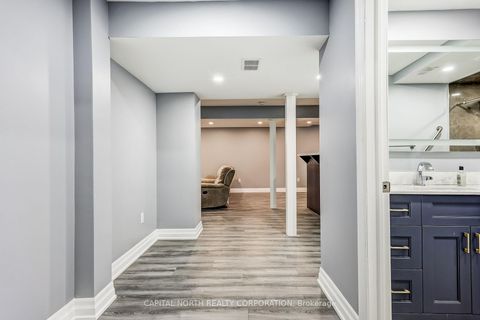 Photo 36 at 31 Weekes Avenue, Oak Ridges, Richmond Hill