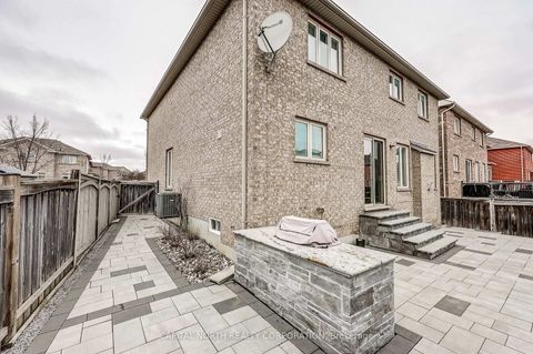 Photo 39 at 31 Weekes Avenue, Oak Ridges, Richmond Hill