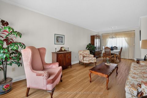 Photo 5 at 346 Darlington Crescent, London, Newmarket