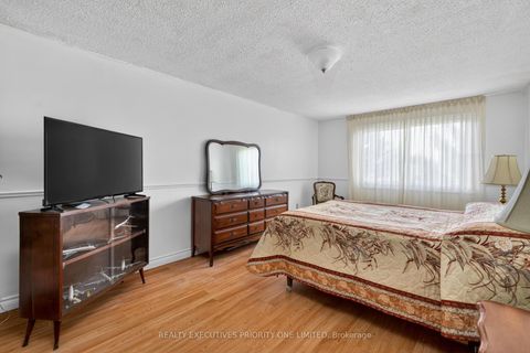 Photo 22 at 346 Darlington Crescent, London, Newmarket