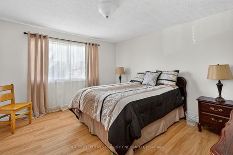 Photo 24 at 346 Darlington Crescent, London, Newmarket