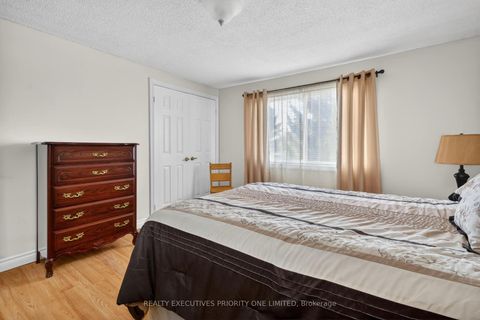 Photo 25 at 346 Darlington Crescent, London, Newmarket