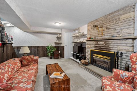 Photo 29 at 346 Darlington Crescent, London, Newmarket