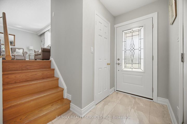 Photo 6 at 68 Elgin Drive, Brampton South, Brampton