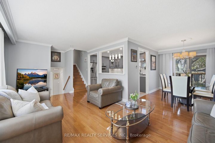 Photo 10 at 68 Elgin Drive, Brampton South, Brampton