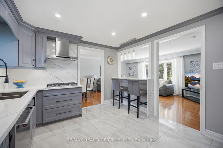 Photo 17 at 68 Elgin Drive, Brampton South, Brampton