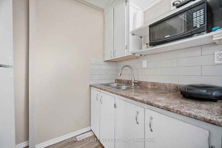 Photo 33 at 68 Elgin Drive, Brampton South, Brampton