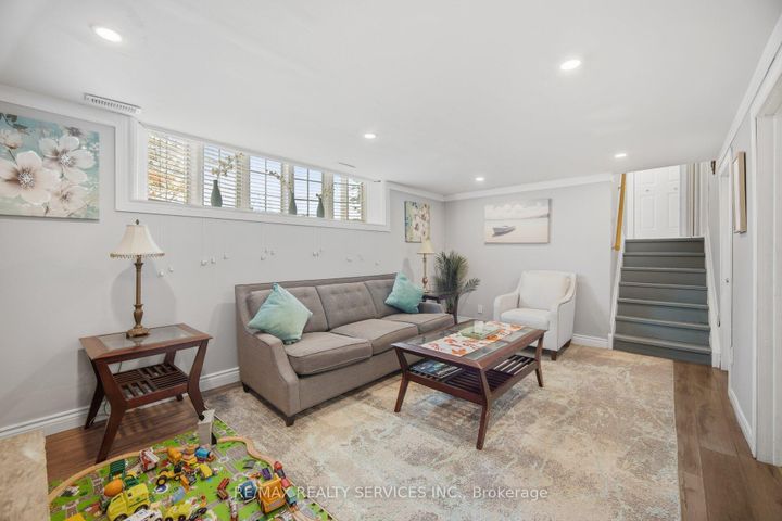 Photo 35 at 68 Elgin Drive, Brampton South, Brampton