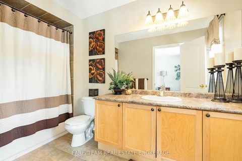 Photo 14 at 272 Tom Taylor Crescent, Summerhill Estates, Newmarket