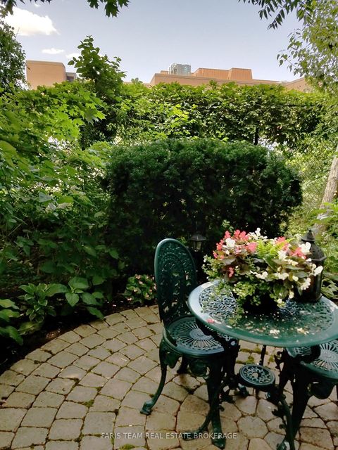 Photo 34 at 272 Tom Taylor Crescent, Summerhill Estates, Newmarket