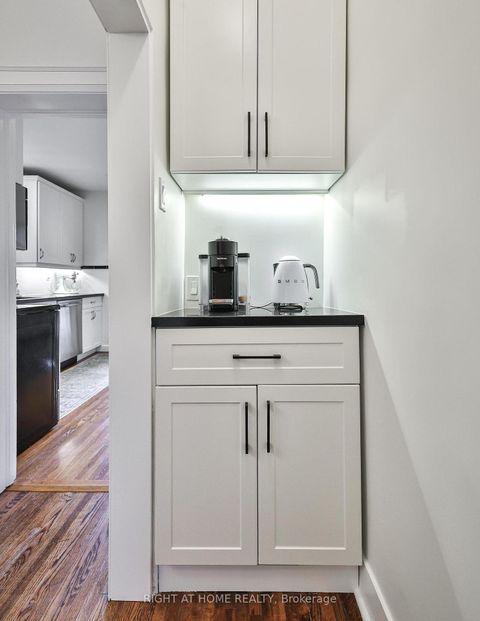 Photo 12 at 568 Hillsdale Avenue E, Mount Pleasant East, Toronto