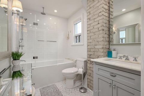 Photo 17 at 568 Hillsdale Avenue E, Mount Pleasant East, Toronto