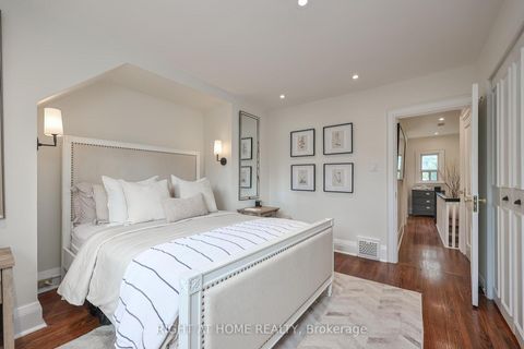 Photo 19 at 568 Hillsdale Avenue E, Mount Pleasant East, Toronto