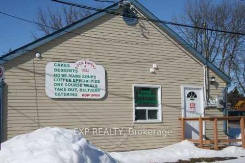 Photo 2 at 51 Lake Drive, Historic Lakeshore Communities, Georgina