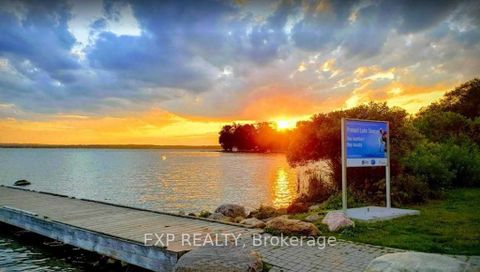 Photo 5 at 51 Lake Drive, Historic Lakeshore Communities, Georgina