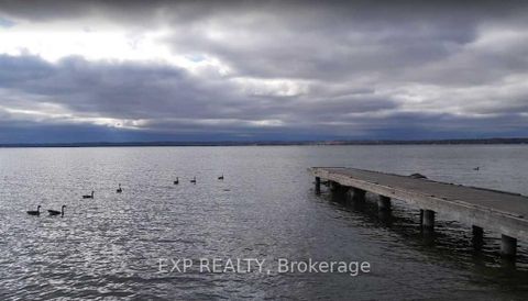 Photo 10 at 51 Lake Drive, Historic Lakeshore Communities, Georgina