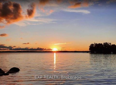 Photo 11 at 51 Lake Drive, Historic Lakeshore Communities, Georgina