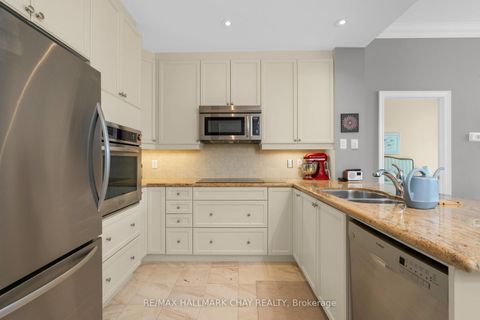 Photo 5 at PH08 - 33 Ellen Street, City Centre, Barrie