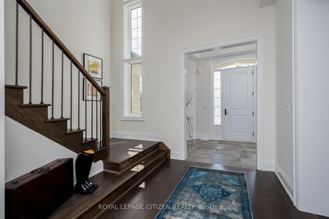 Photo 5 at 49 Mary Natasha Court, Kleinburg, Vaughan