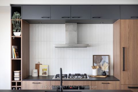 Photo 11 at 402 - 41 Dovercourt Road, Niagara, Toronto