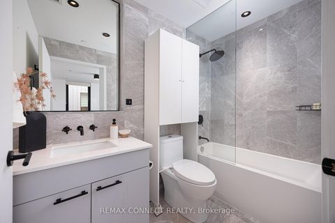 Photo 24 at 402 - 41 Dovercourt Road, Niagara, Toronto