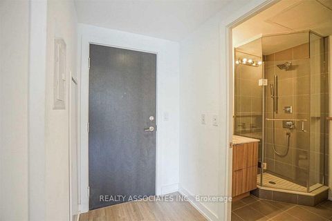 Photo 1 at 307 - 6 Parkwood Avenue, Casa Loma, Toronto