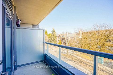 Photo 10 at 307 - 6 Parkwood Avenue, Casa Loma, Toronto