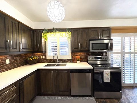 Photo 9 at 26 Laurel Valley Court, Glen Shields, Vaughan