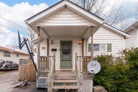 Photo 2 at 20 Riveredge Drive, Keswick North, Georgina