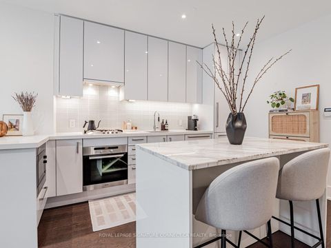 Photo 7 at TH132 - 39 Queens Quay E, Waterfront Communities C8, Toronto