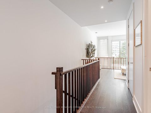 Photo 22 at TH132 - 39 Queens Quay E, Waterfront Communities C8, Toronto