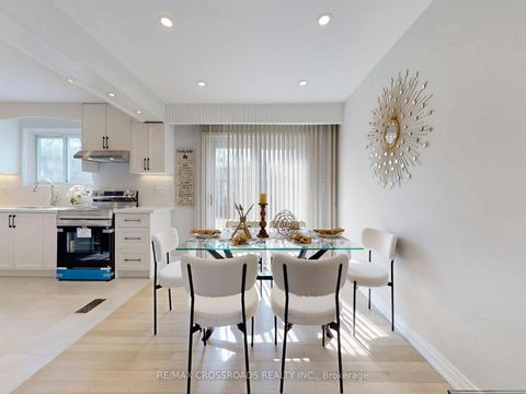 Photo 8 at 17 Ferbane Place, Don Valley Village, Toronto