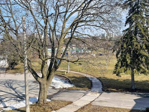 Photo 28 at 17 Ferbane Place, Don Valley Village, Toronto