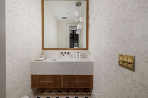 Photo 17 at 482 Cranbrooke Avenue, Nortown, Toronto