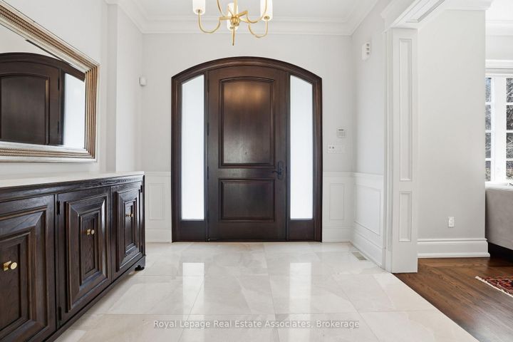 Photo 2 at 1395 Trotwood Avenue, Mineola, Mississauga