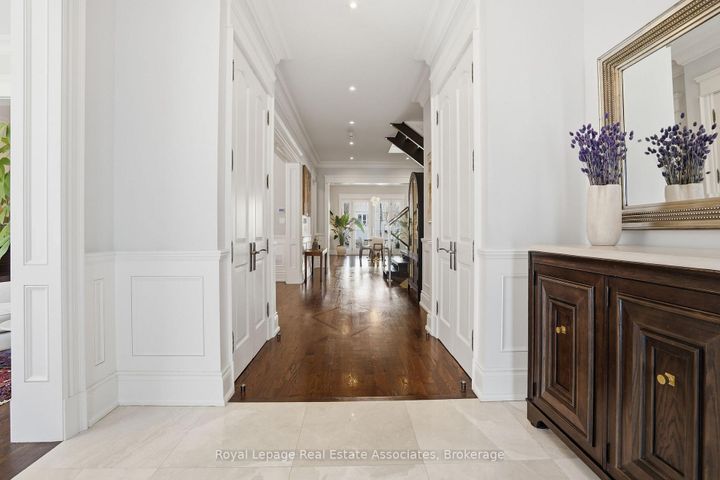 Photo 3 at 1395 Trotwood Avenue, Mineola, Mississauga