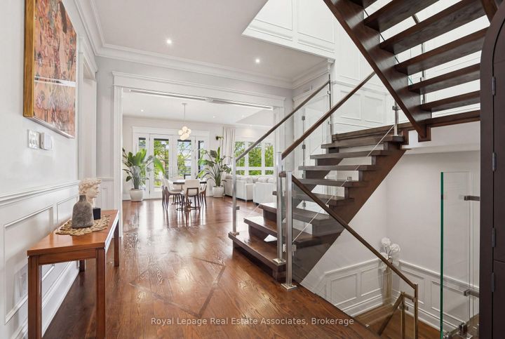 Photo 4 at 1395 Trotwood Avenue, Mineola, Mississauga