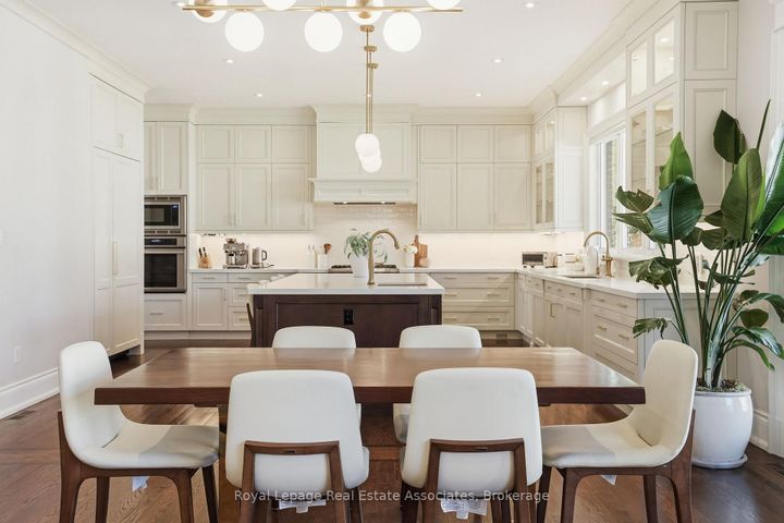 Photo 10 at 1395 Trotwood Avenue, Mineola, Mississauga