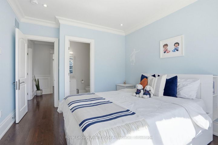 Photo 32 at 1395 Trotwood Avenue, Mineola, Mississauga