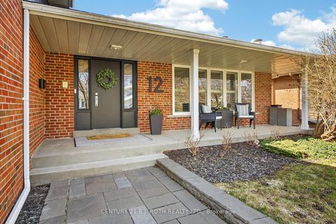 Photo 1 at 12 Tallforest Crescent, Markland Wood, Toronto