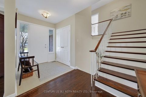 Photo 2 at 12 Tallforest Crescent, Markland Wood, Toronto