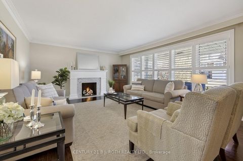 Photo 7 at 12 Tallforest Crescent, Markland Wood, Toronto