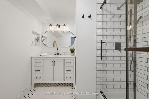 Photo 22 at 12 Tallforest Crescent, Markland Wood, Toronto