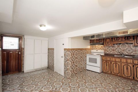 Photo 24 at 172 Lauder Avenue, Oakwood Village, Toronto