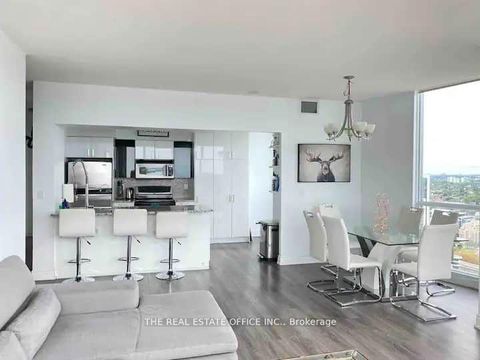 Photo 1 at PH02 - 219 Fort York Boulevard, Niagara, Toronto